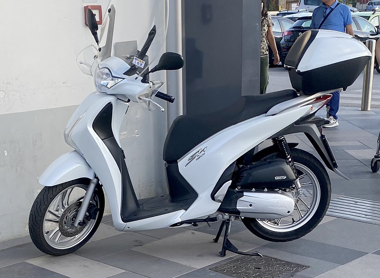Thuê Honda SH 150i 2023 màu Đen mờ tại Trung tâm Yên Bái, Yên Bái