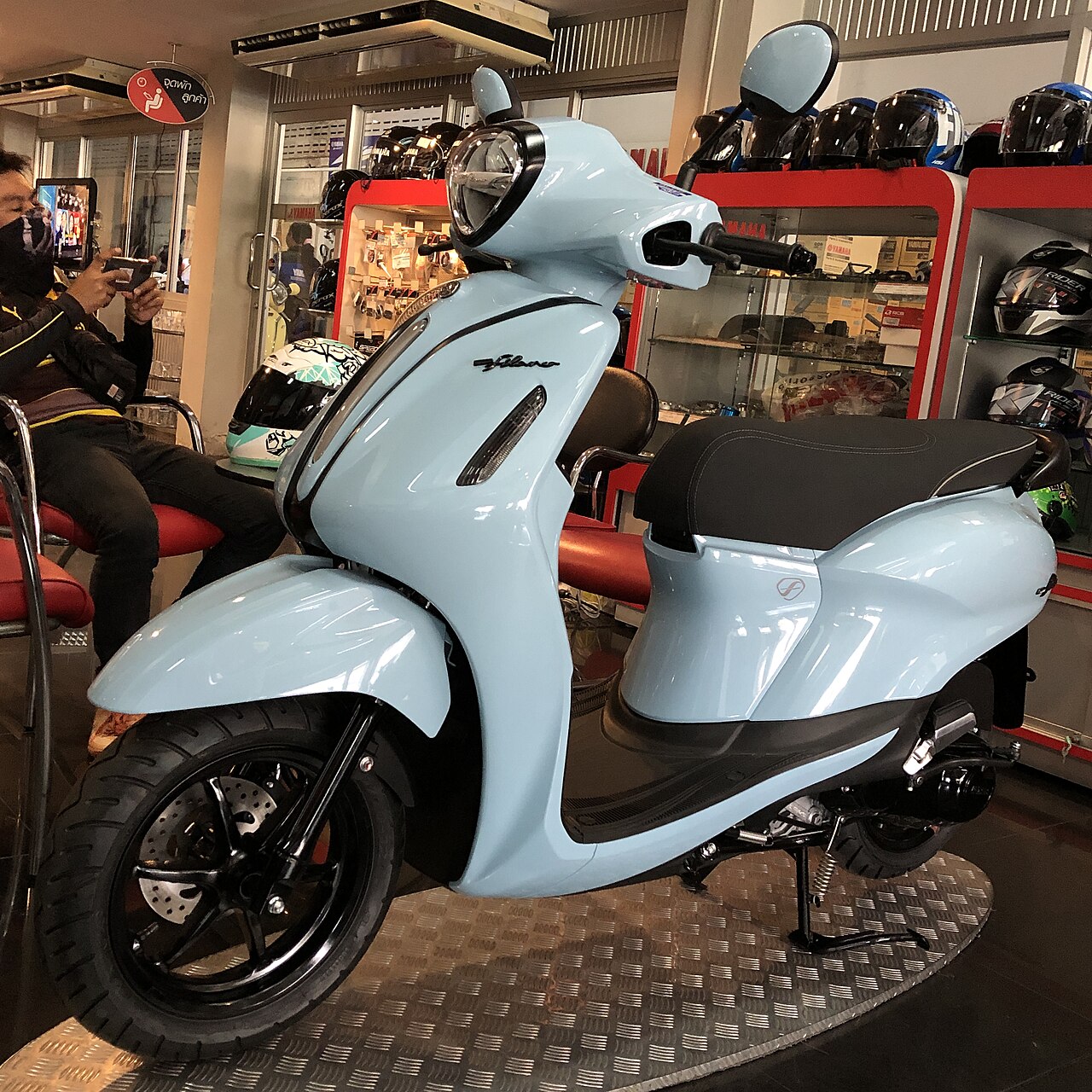 Thuê Yamaha Janus 2022 màu Xanh ngọc tại Bãi Cháy - Hạ Long, Quảng Ninh
